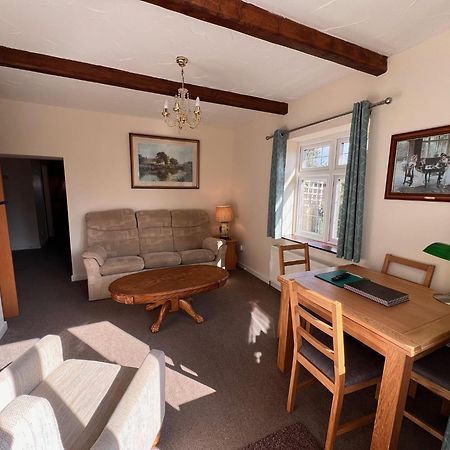 Hunston Mill Self Catering Dog Stay For Free Chichester Eksteriør billede