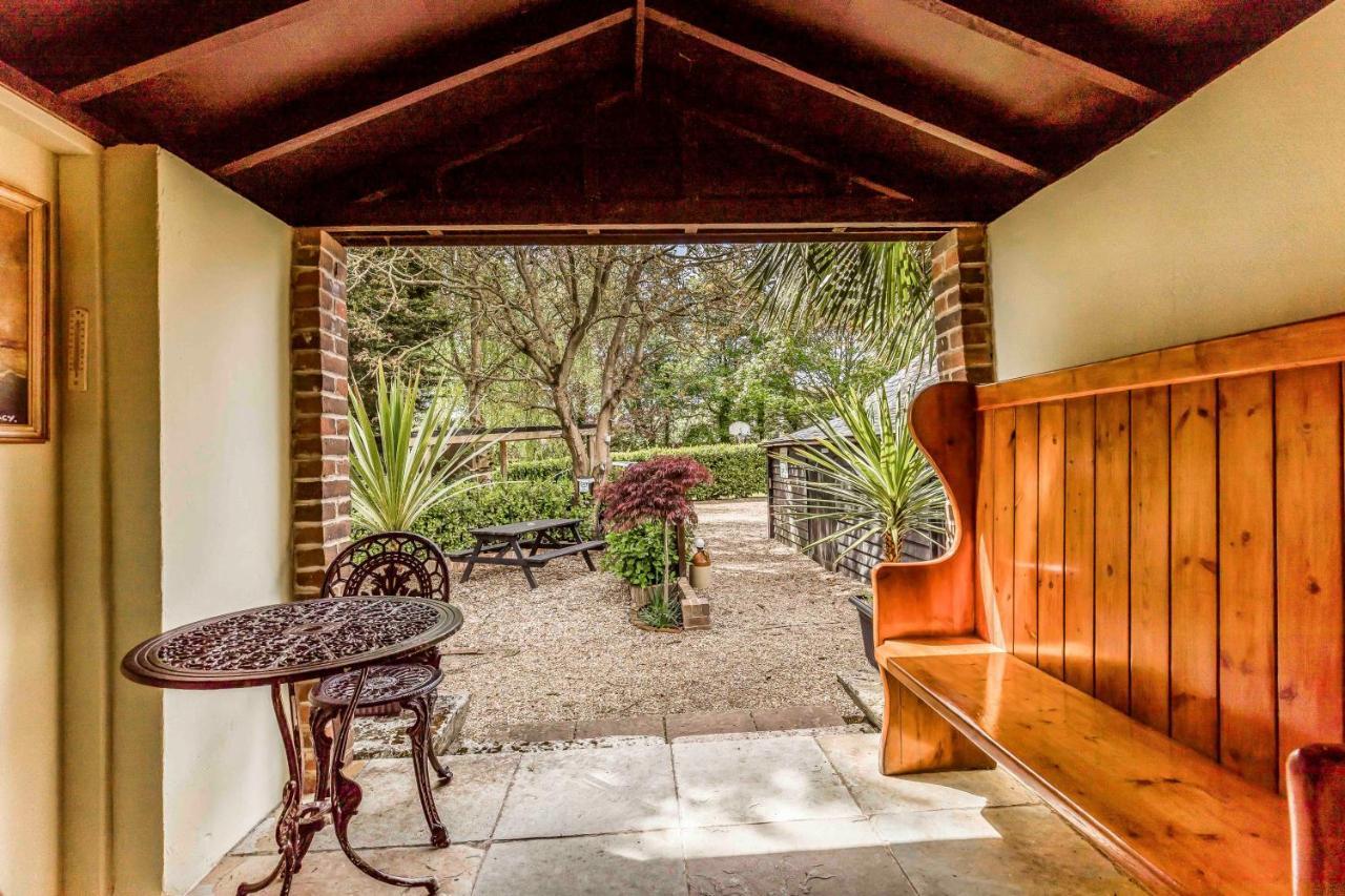 Hunston Mill Self Catering Dog Stay For Free Chichester Eksteriør billede