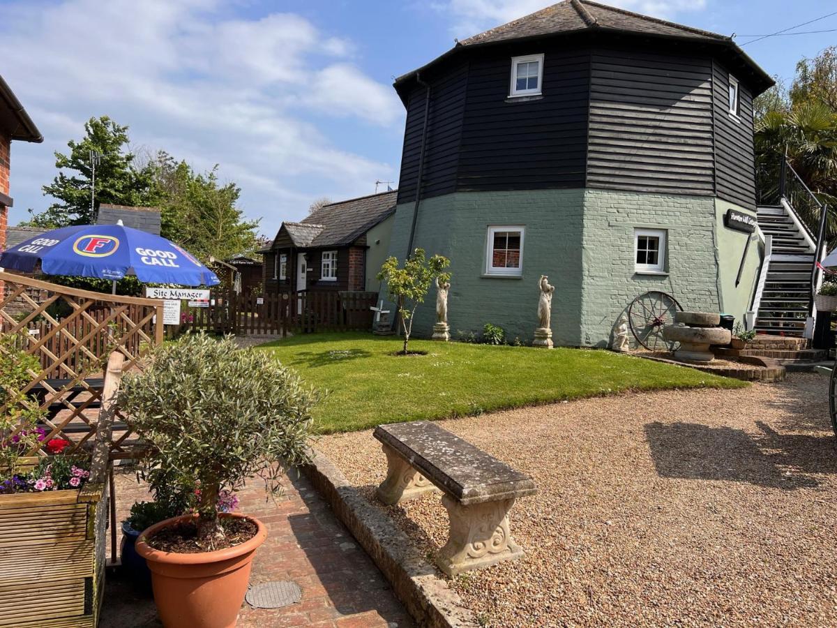 Hunston Mill Self Catering Dog Stay For Free Chichester Eksteriør billede