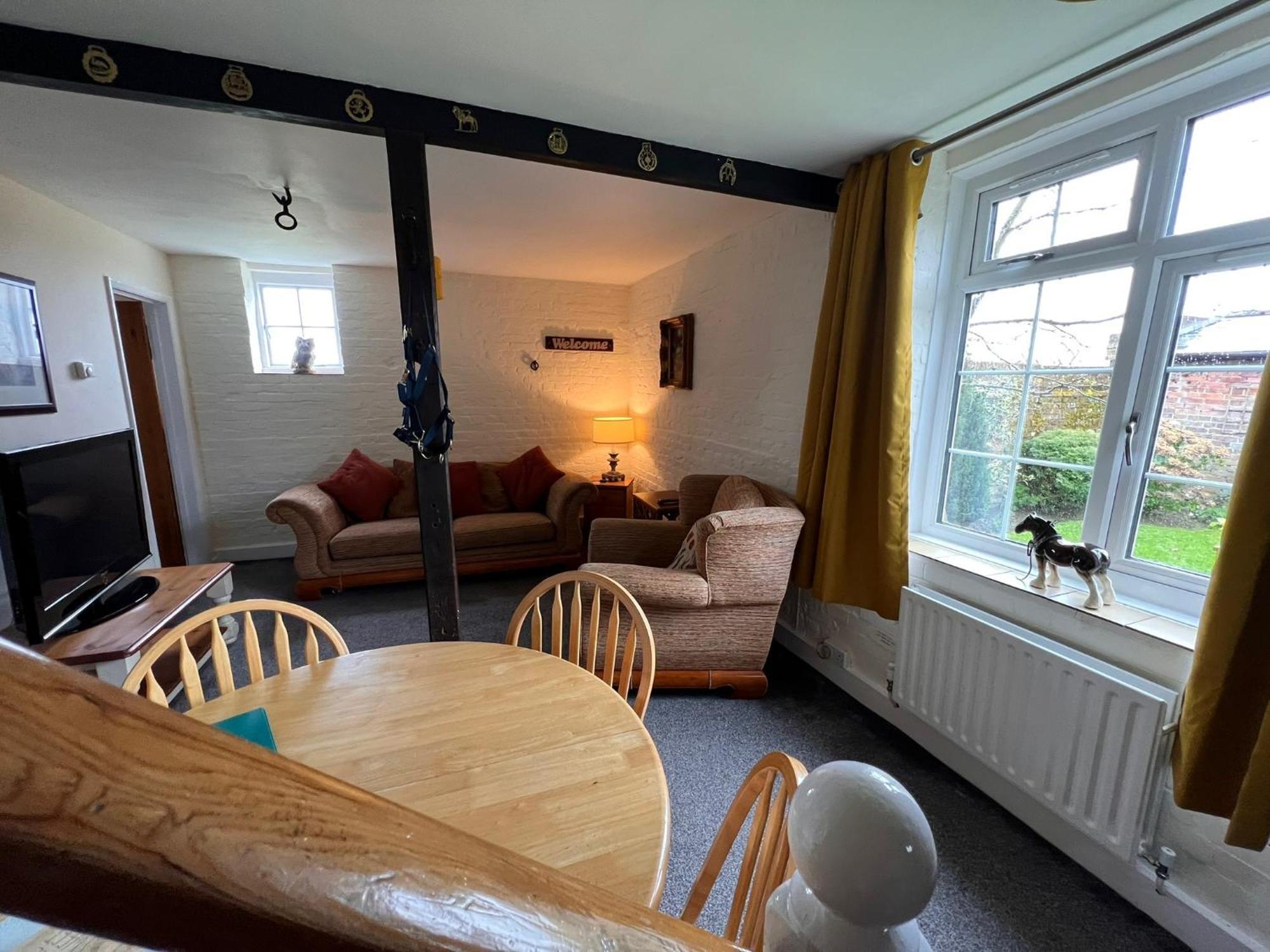 Hunston Mill Self Catering Dog Stay For Free Chichester Eksteriør billede
