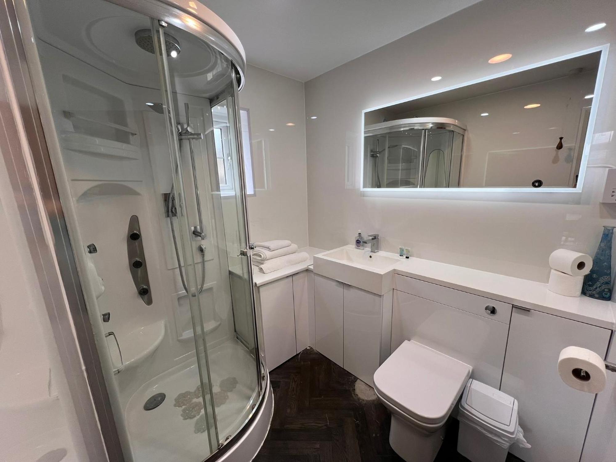 Hunston Mill Self Catering Dog Stay For Free Chichester Eksteriør billede