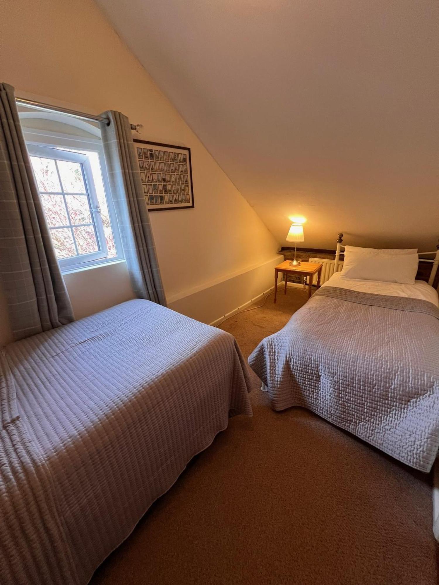 Hunston Mill Self Catering Dog Stay For Free Chichester Eksteriør billede