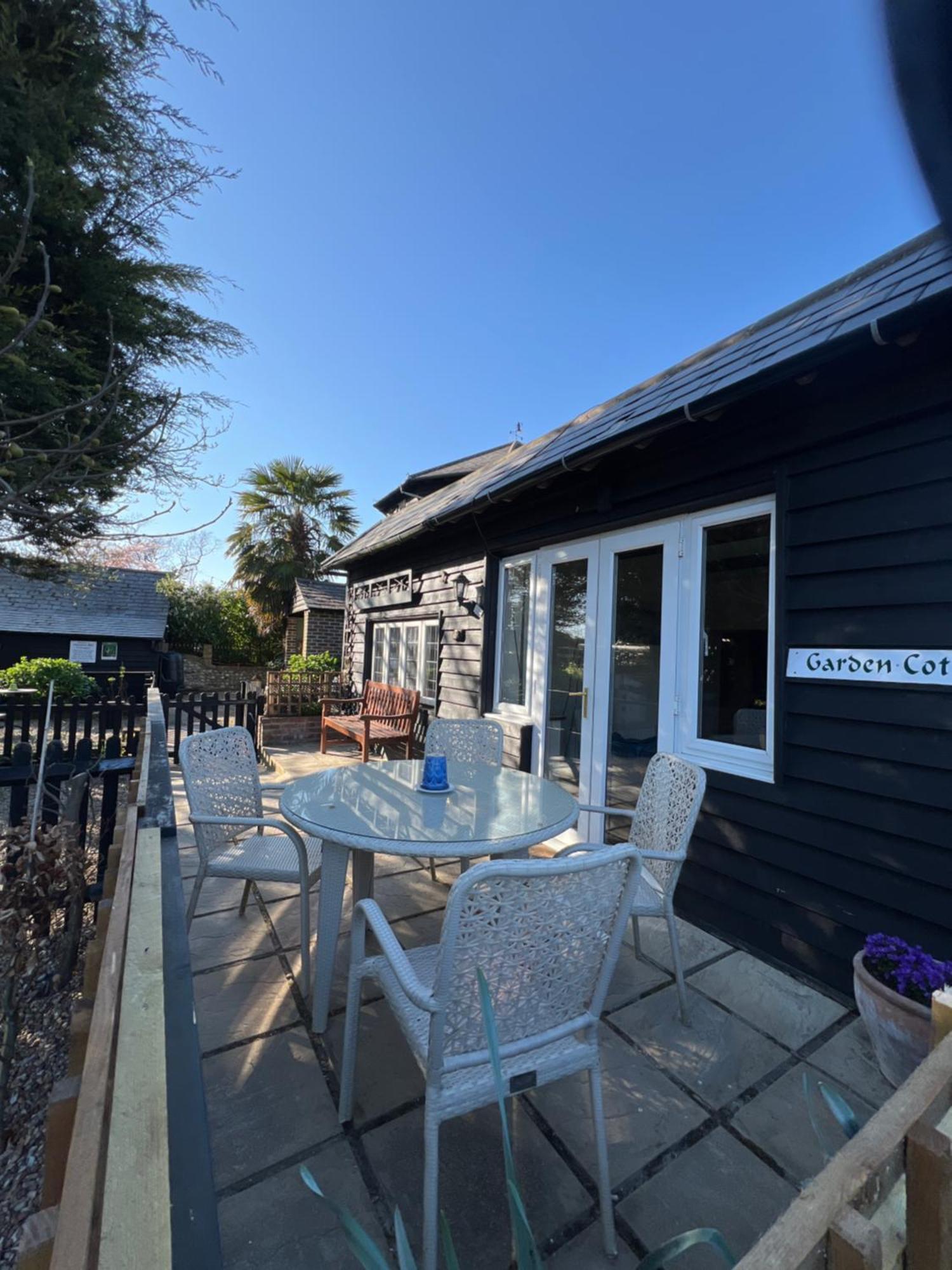 Hunston Mill Self Catering Dog Stay For Free Chichester Eksteriør billede