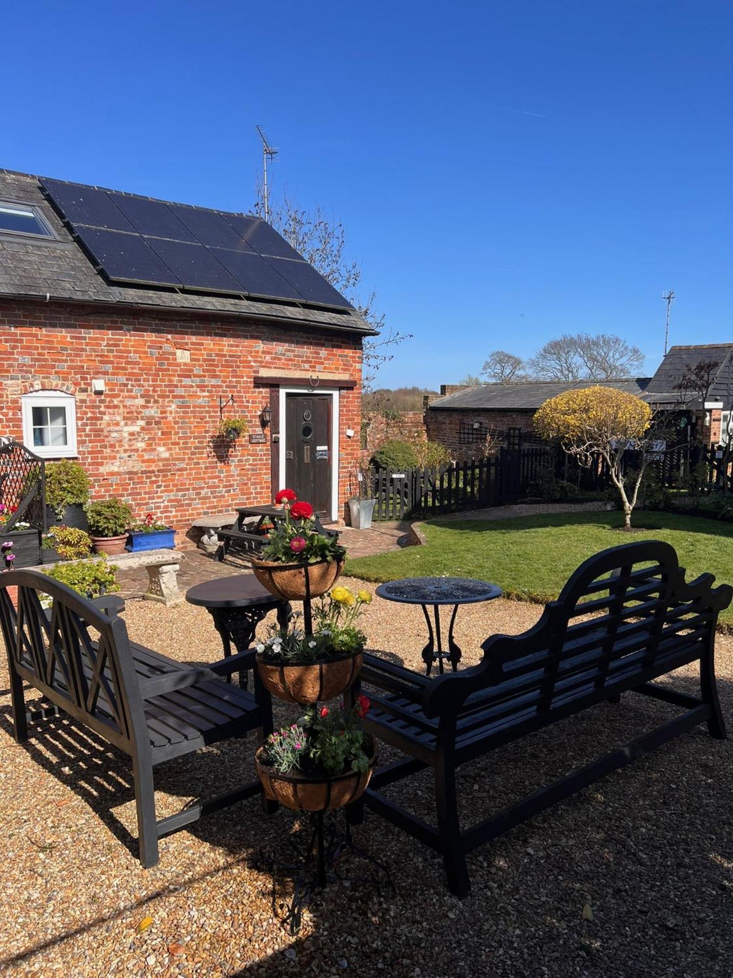 Hunston Mill Self Catering Dog Stay For Free Chichester Eksteriør billede