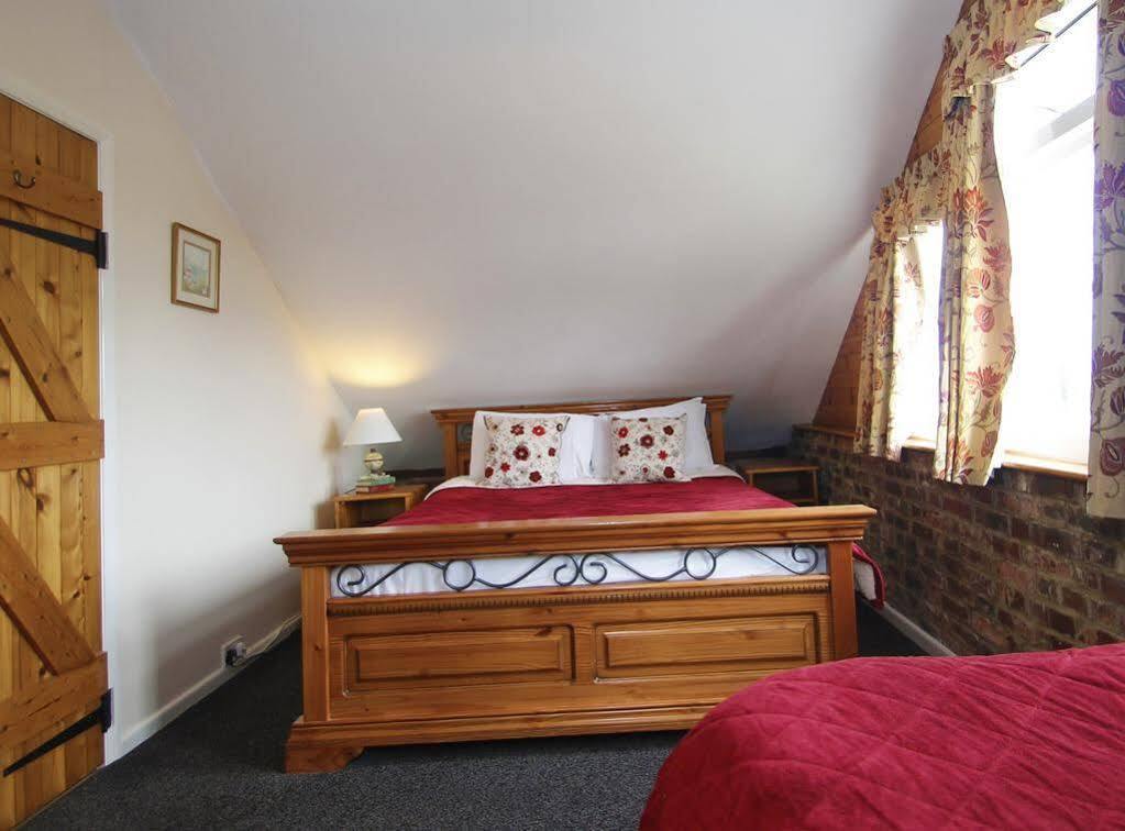 Hunston Mill Self Catering Dog Stay For Free Chichester Eksteriør billede